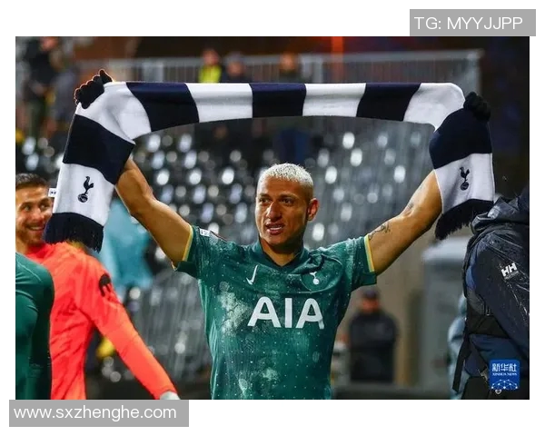 当今足坛那些闪耀光芒的足球明星及其精彩表现分析